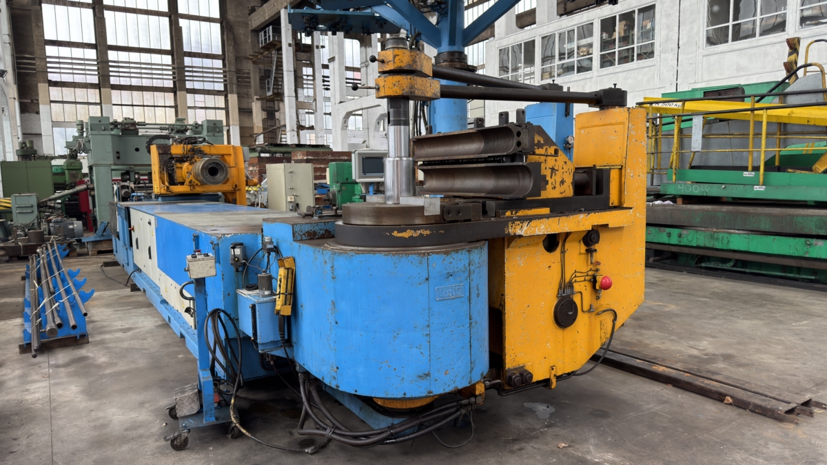 LANG EL-HY168F CNC | 1994 3 LANG EL-HY168F CNC | 1994